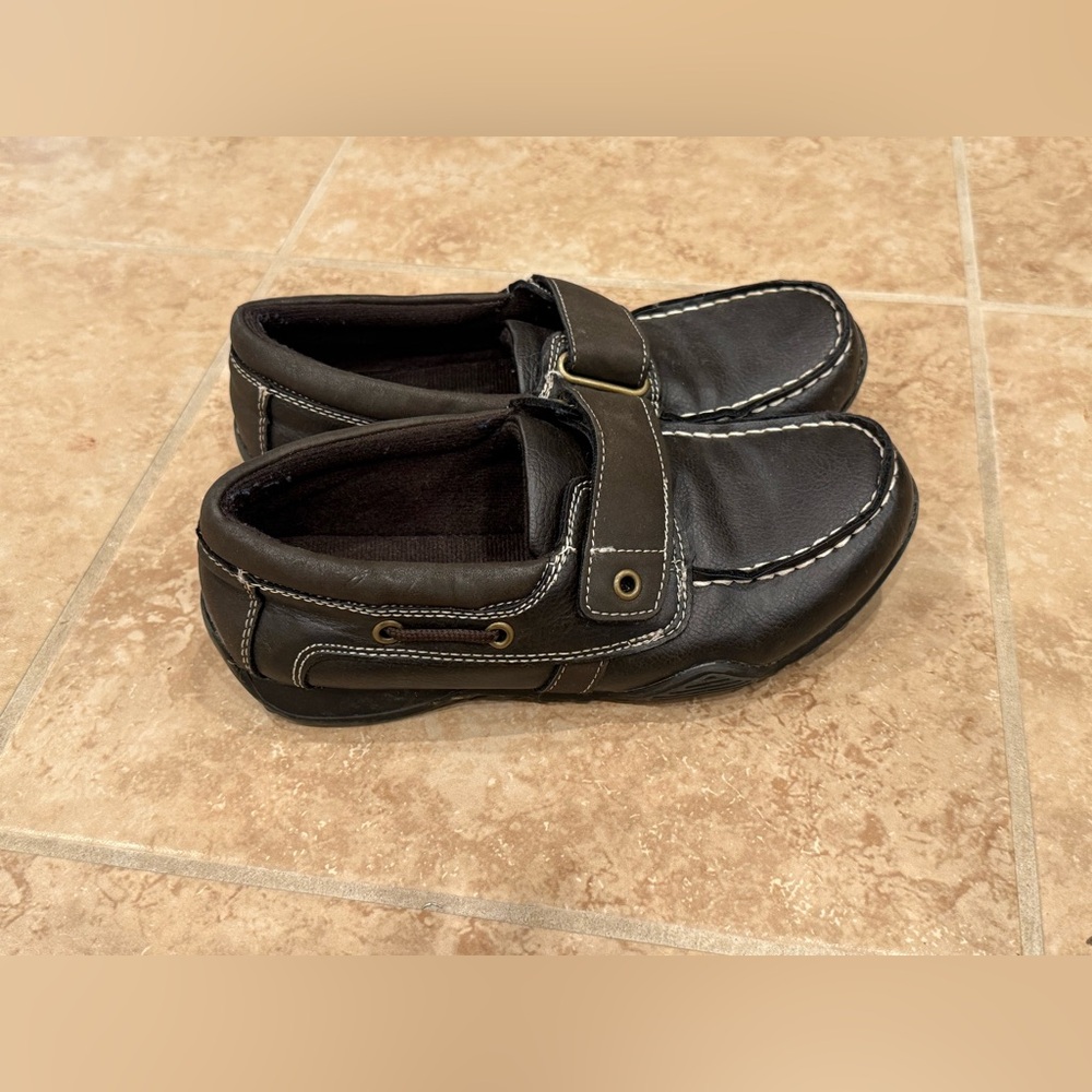 Children’s place brown dress shoes loafers size 2